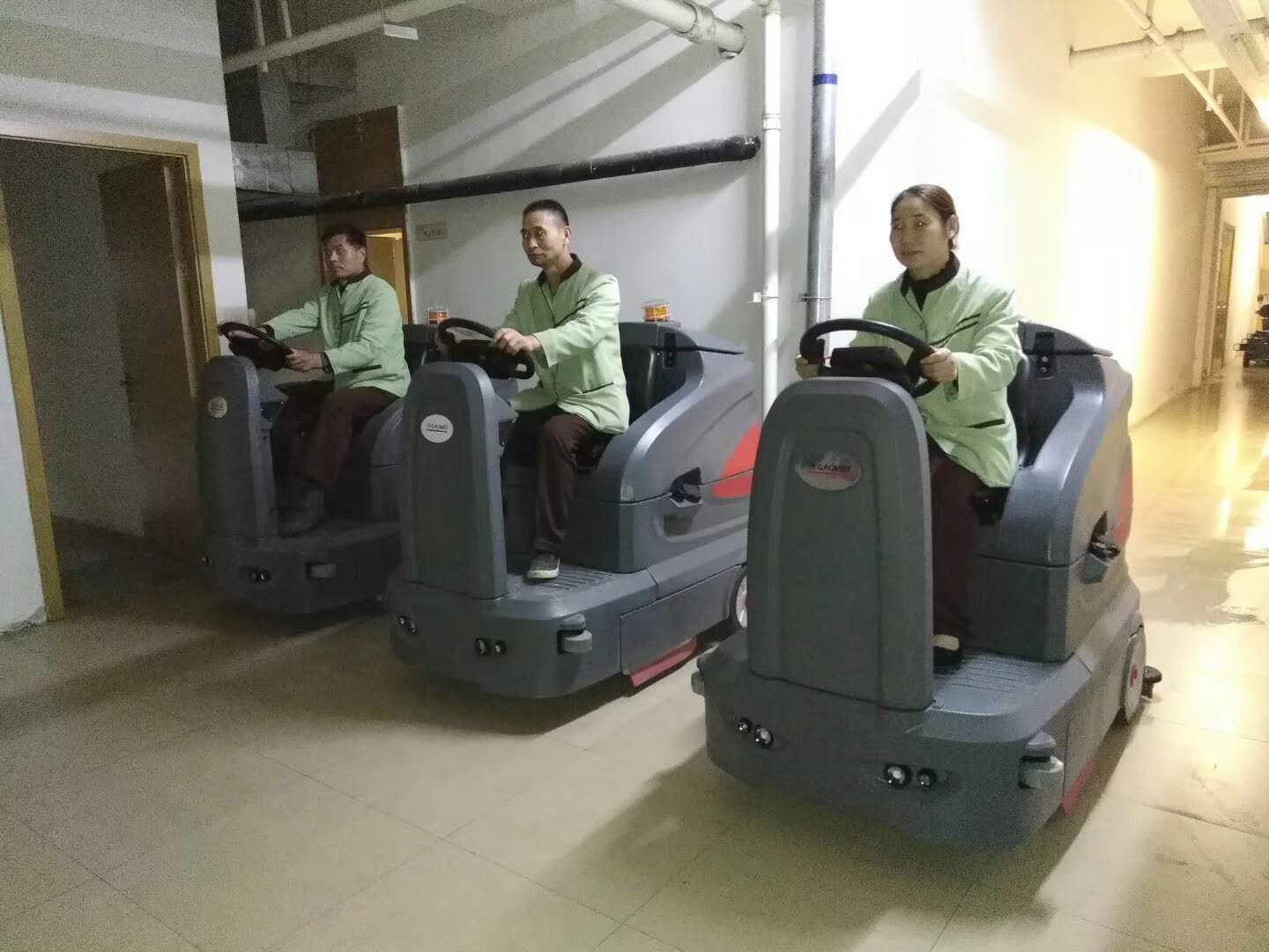 你知道洗地機(jī)的用處嗎？